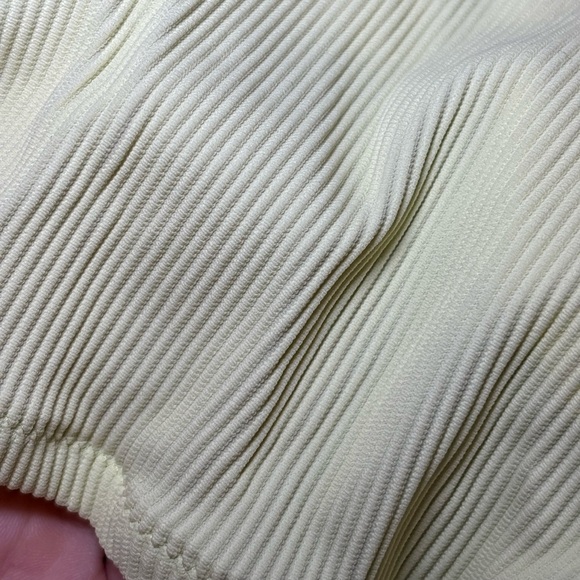 Aerie - Basic Yellow and Green Casual Outdoor Athletic Sporty Bra Top in Size S - Picture 5 of 7